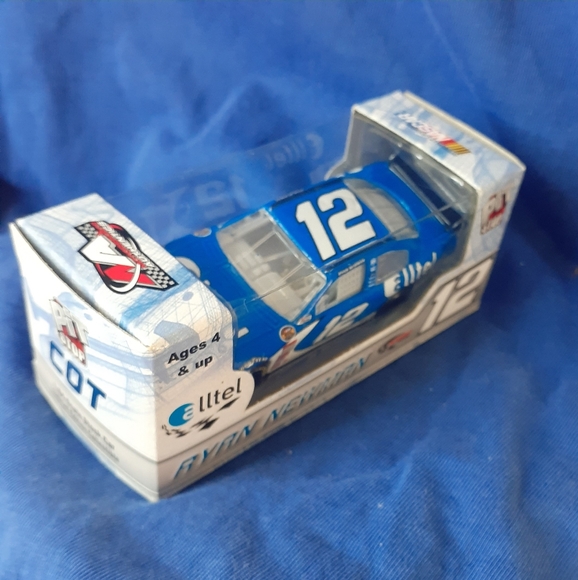 💯RARE Nascar PIT STOP Ryan Newman #12 COT Dodge Avenger 🇨🇦12.50 Can Shipping - Picture 14 of 16